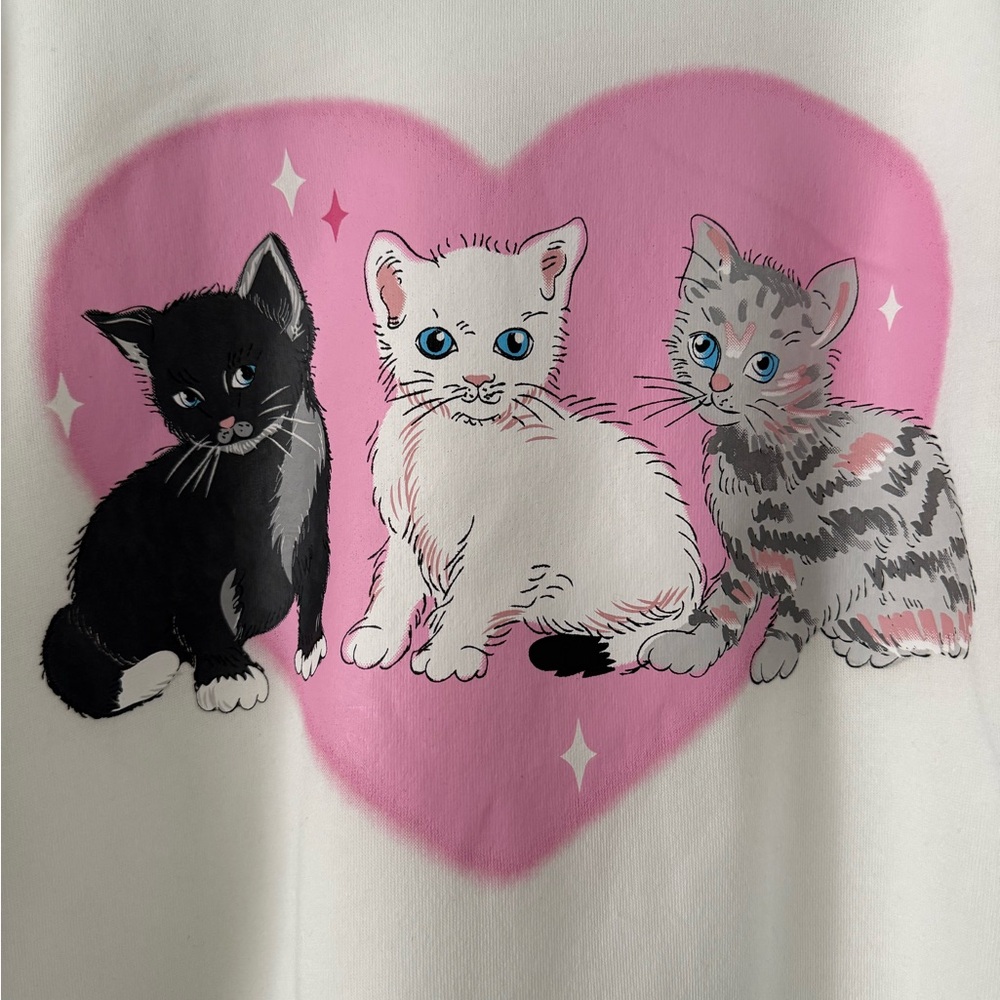 Common Stitch White Cat Sweatshirt with Pink Heart Design - Picture 2 of 4